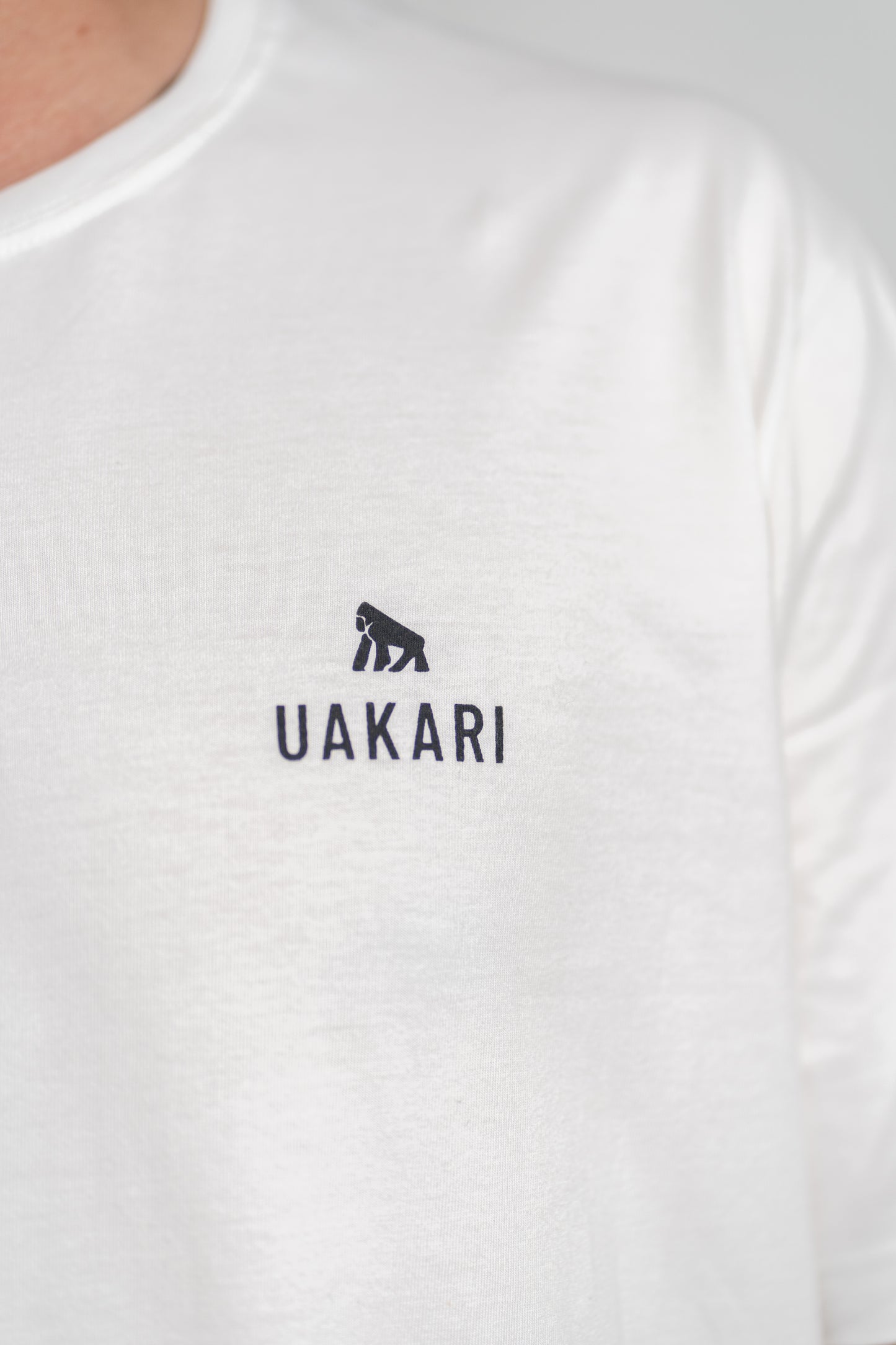 Polera Blanca Manga Corta UAKARI