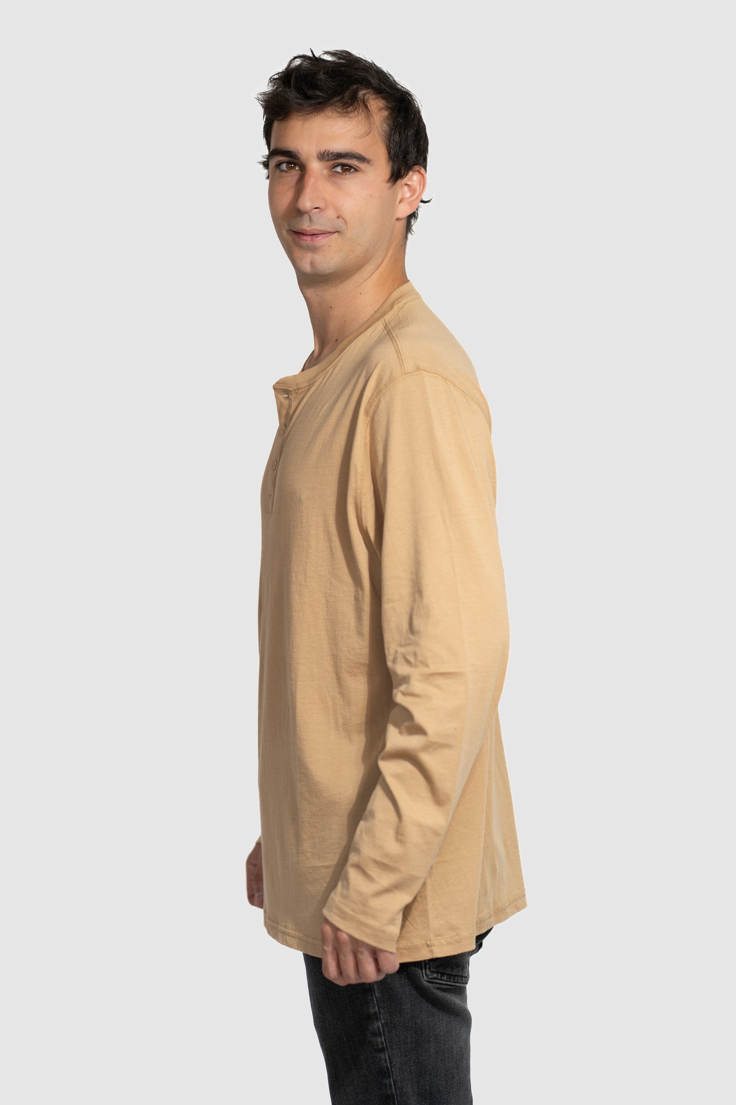 Polera Camel Manga Larga PIMA Henley V1