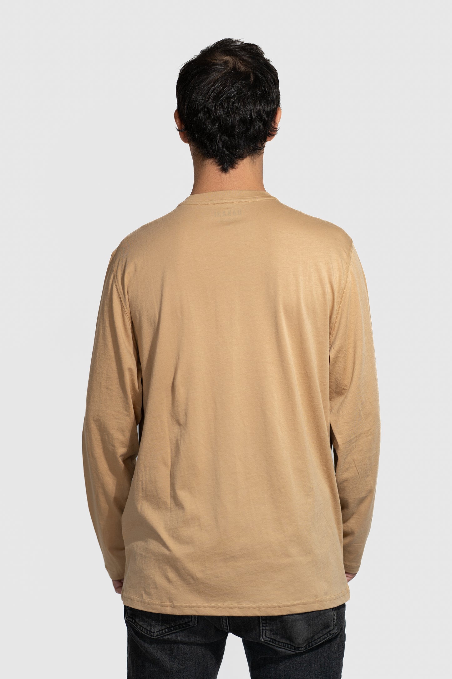 Polera Camel Manga Larga PIMA Henley V1
