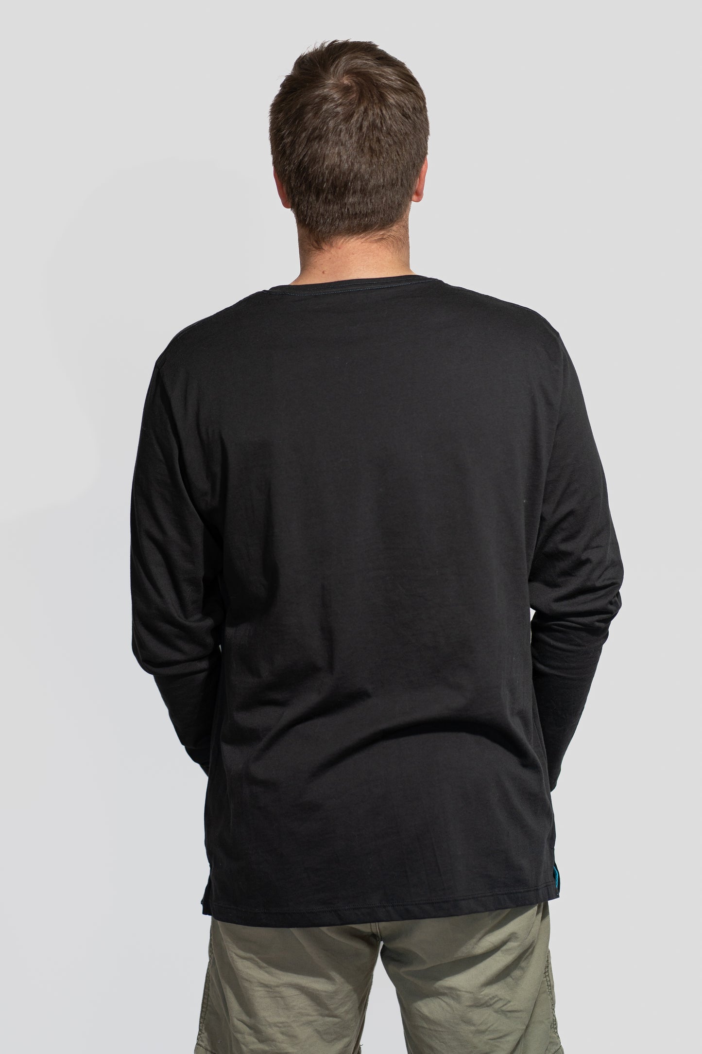 Polera PIMA Clásica Negro - Manga Larga